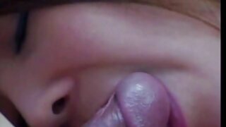 テーブルの上に横たわって犯された成熟した女性 アダルト ビデオ 女性