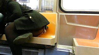 彼女のおっぱいを撫でる 女 同士 の セックス 無料 動画