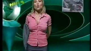 彼女はガーターブロンドに入った av 女性 安全