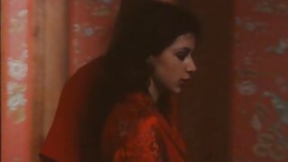 彼はガーターを持った女性に激しく入る 女 誘惑 動画